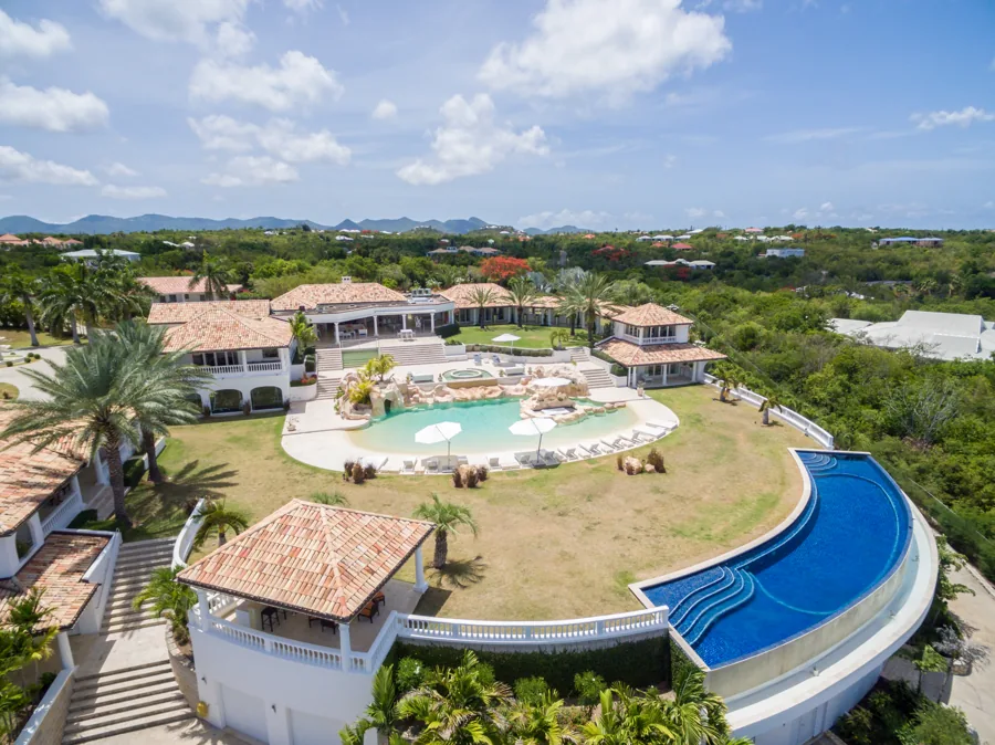 Sandyline — piscine à débordement, vue mer